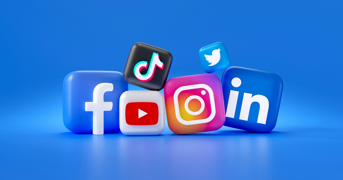 SocialMedia