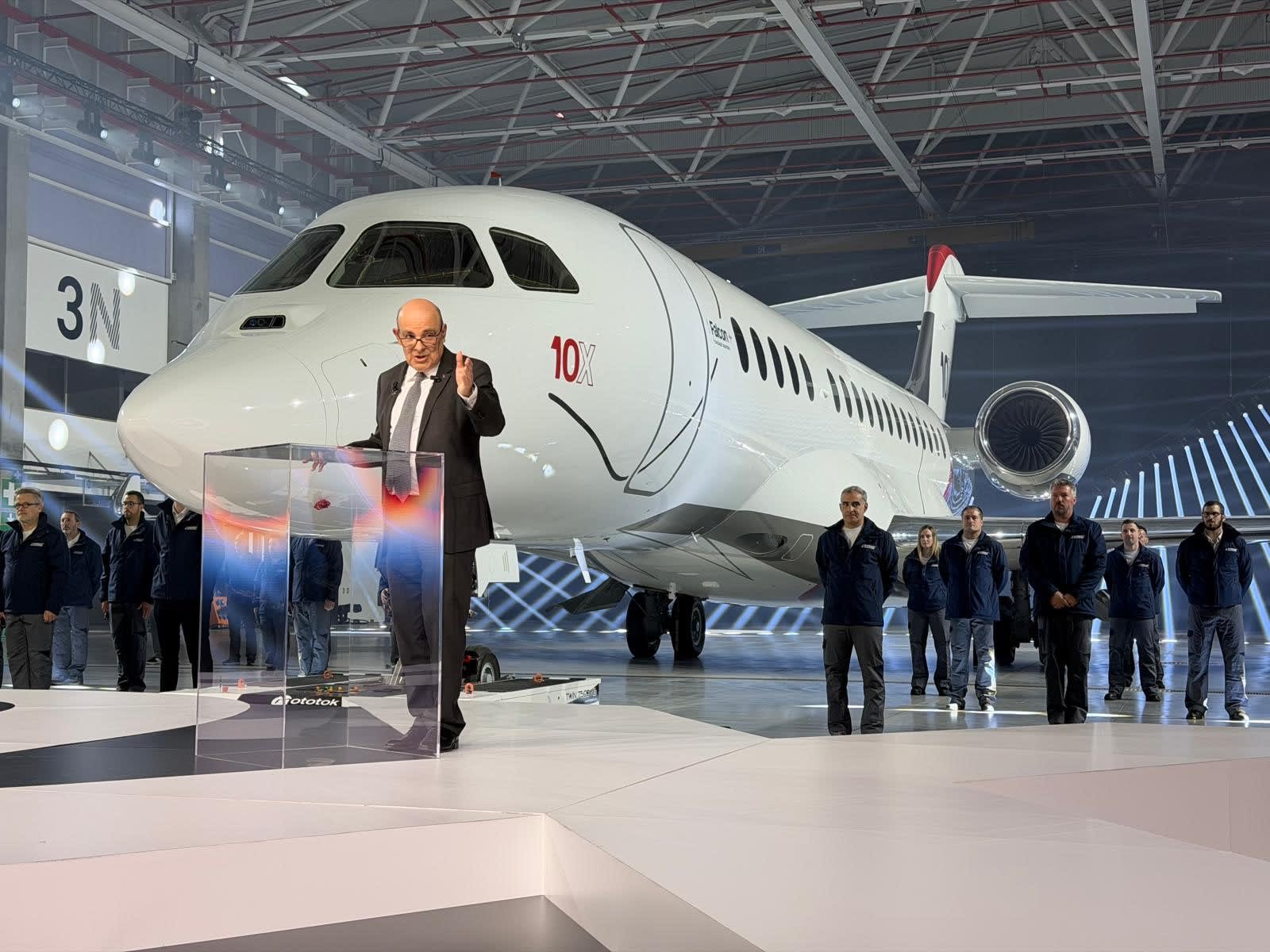 Dassault Aviation Unveils the Falcon 10X – New Top of the Line ...